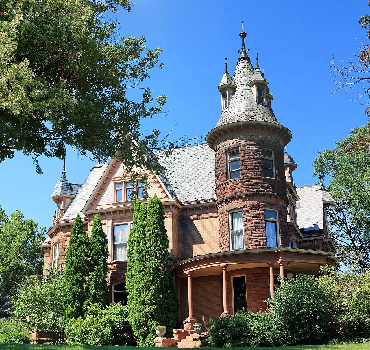 Henderson Castle in Kalamazoo
